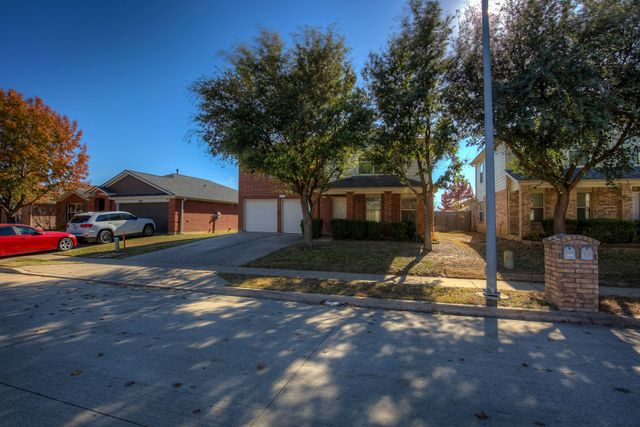 1720 Desperado Road, Fort Worth, TX 76131
