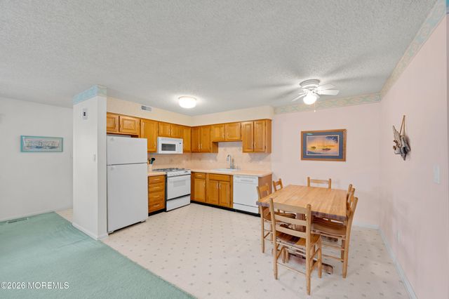 111 K Street C9, Seaside Park, NJ 08752