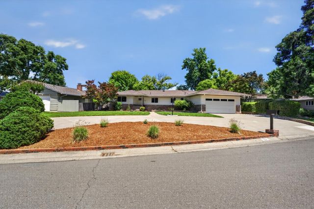812 Columbia Dr, Sacramento, CA 95864