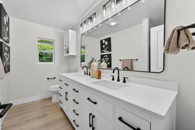 812 Columbia Dr, Sacramento, CA 95864