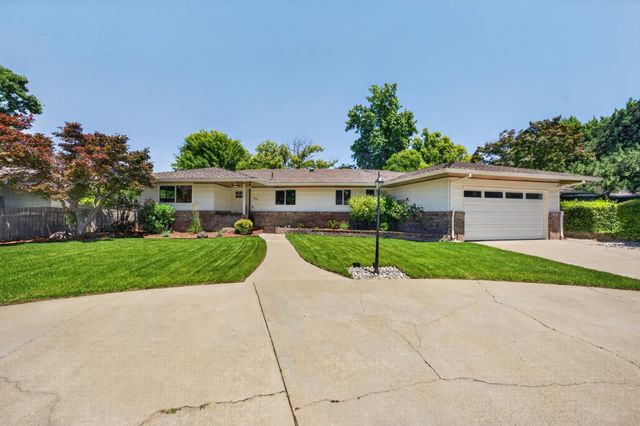 812 Columbia Dr, Sacramento, CA 95864