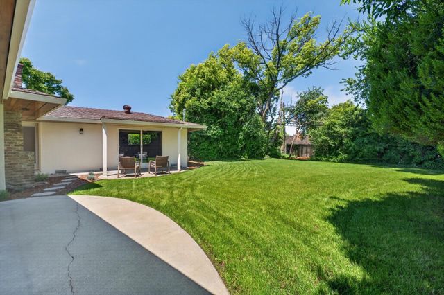 812 Columbia Dr, Sacramento, CA 95864