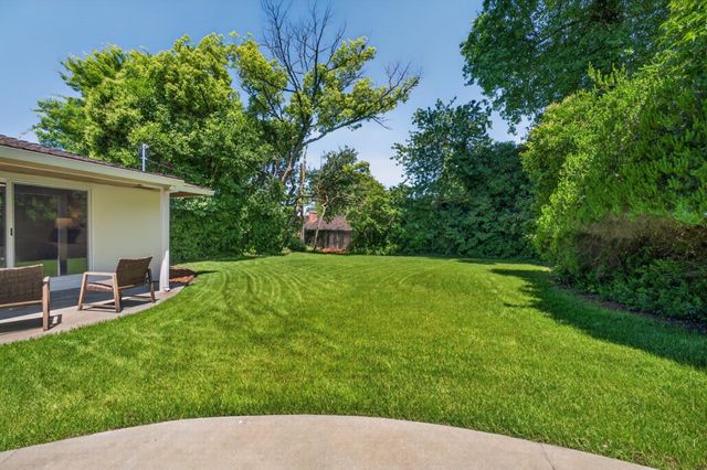 812 Columbia Dr, Sacramento, CA 95864