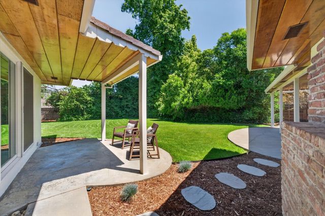 812 Columbia Dr, Sacramento, CA 95864