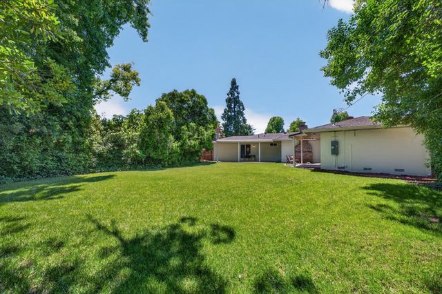 812 Columbia Dr, Sacramento, CA 95864