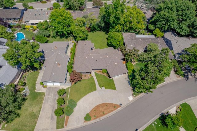 812 Columbia Dr, Sacramento, CA 95864