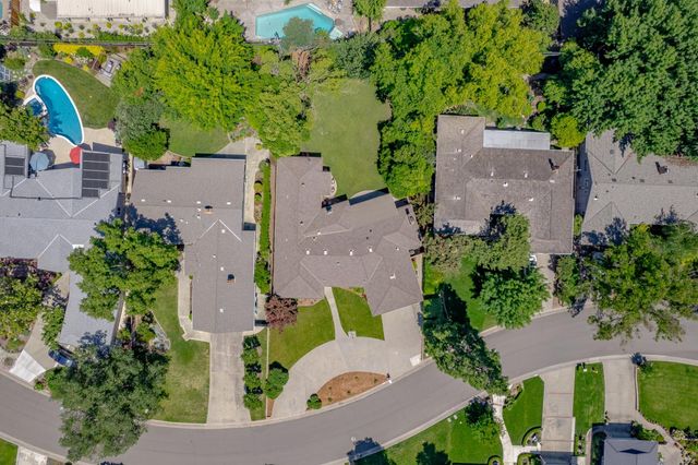 812 Columbia Dr, Sacramento, CA 95864
