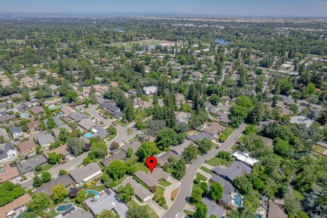 812 Columbia Dr, Sacramento, CA 95864