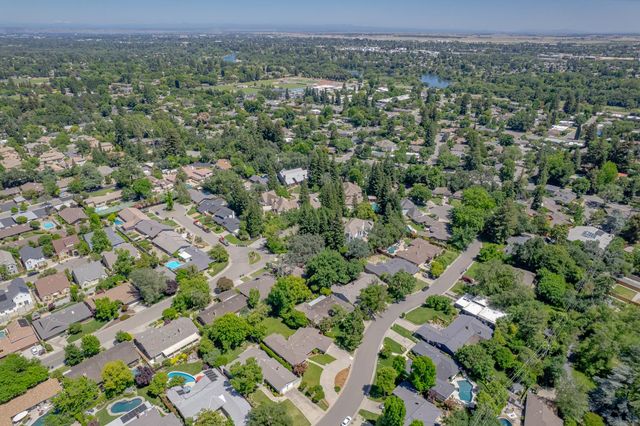 812 Columbia Dr, Sacramento, CA 95864