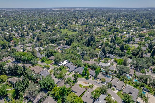 812 Columbia Dr, Sacramento, CA 95864
