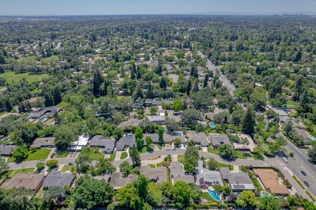 812 Columbia Dr, Sacramento, CA 95864