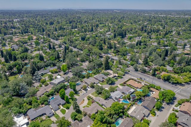812 Columbia Dr, Sacramento, CA 95864