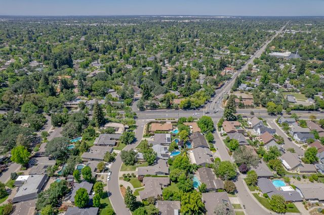 812 Columbia Dr, Sacramento, CA 95864