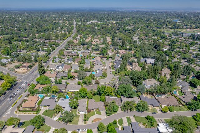 812 Columbia Dr, Sacramento, CA 95864
