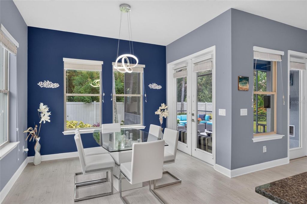 Image 15 of property listing at 735 116TH COURT NE, Bradenton, FL 34212