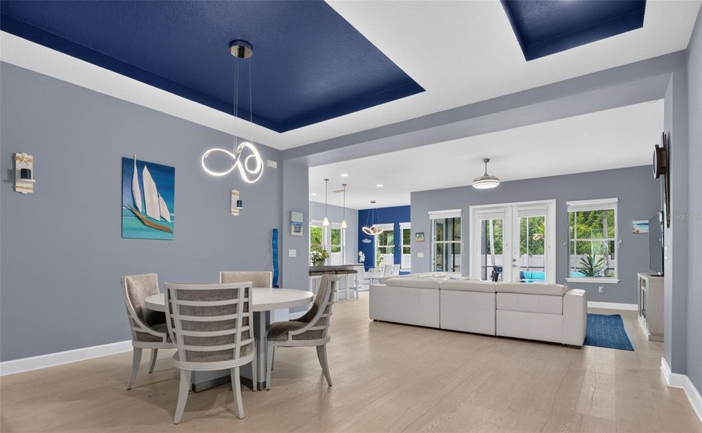 Image 7 of property listing at 735 116TH COURT NE, Bradenton, FL 34212