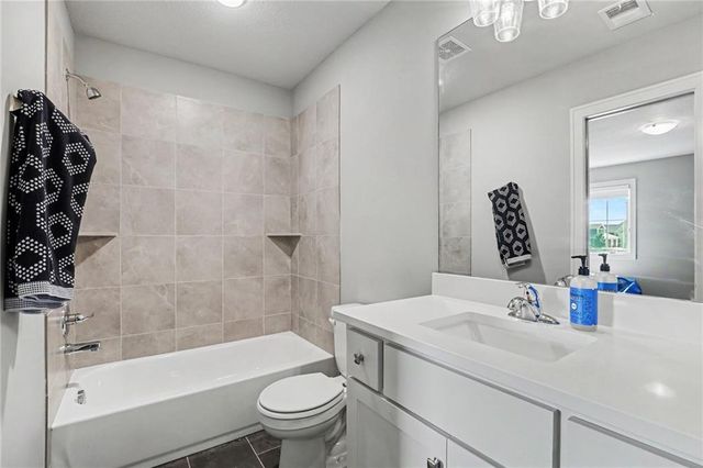3401 NE 102nd Terrace, Kansas City, MO 64155