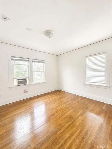 1308 S Van Ness Avenue, Los Angeles, CA 90019