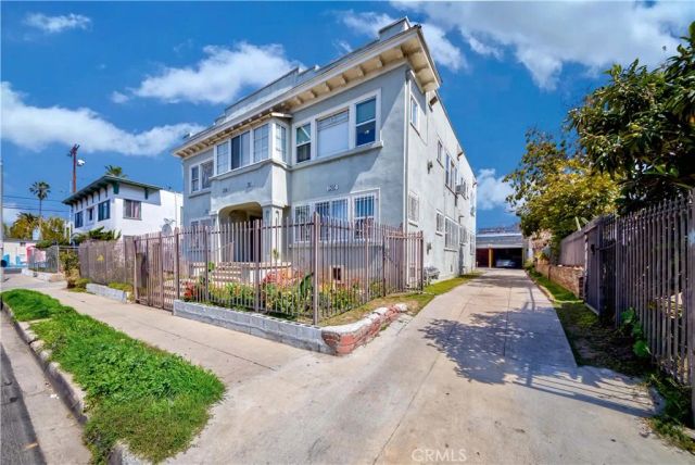 1308 S Van Ness Avenue, Los Angeles, CA 90019