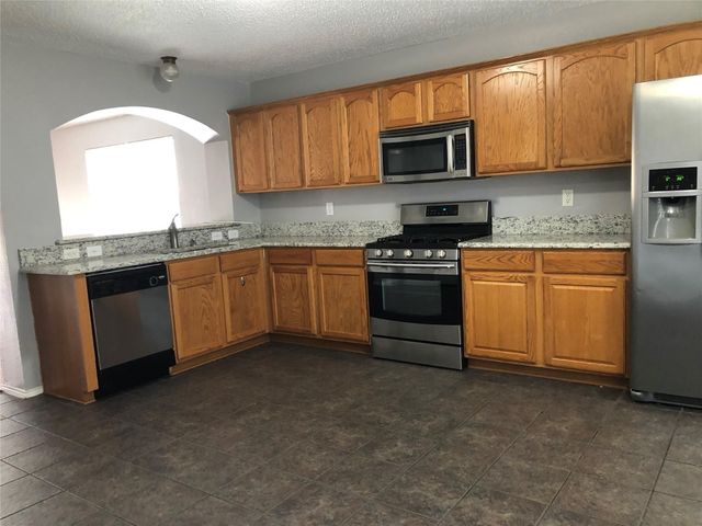 1016 Chesterfield Drive, Murphy, TX 75094