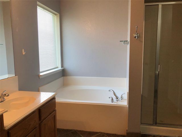 1016 Chesterfield Drive, Murphy, TX 75094