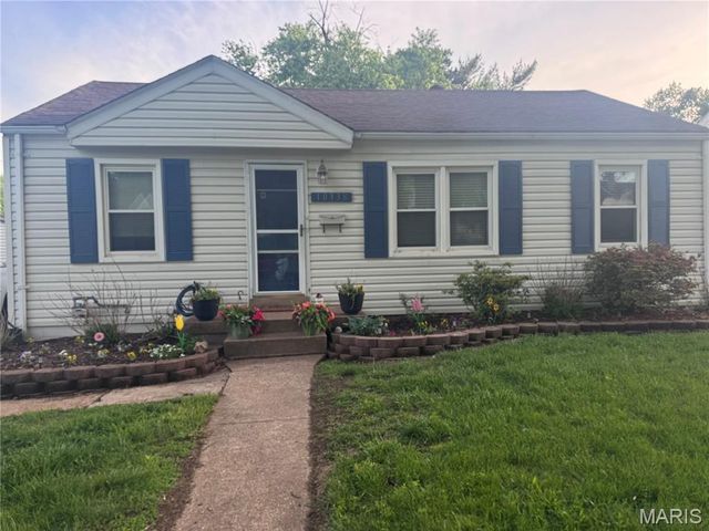 10338 Saint Henry Lane, St Ann, MO 63074