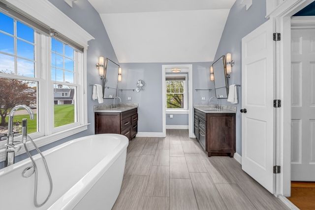 18 Ocean Ave, Newburyport, MA 01950