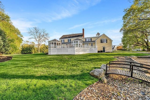 18 Ocean Ave, Newburyport, MA 01950