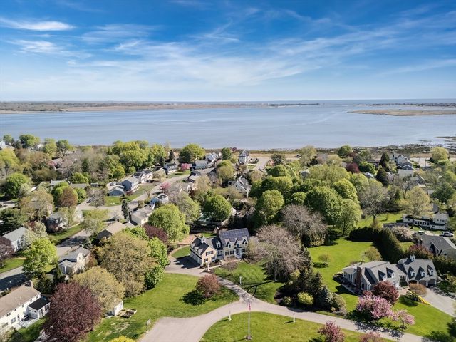 18 Ocean Ave, Newburyport, MA 01950