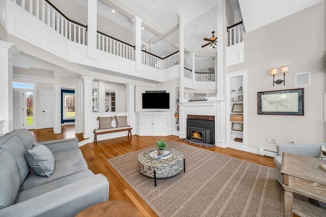 18 Ocean Ave, Newburyport, MA 01950