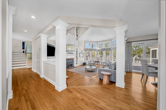 18 Ocean Ave, Newburyport, MA 01950