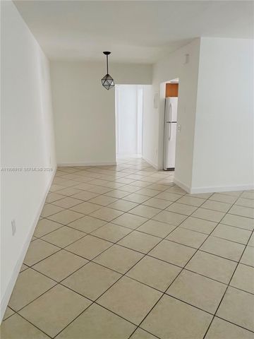 11945 NE 19th Dr 1, North Miami, FL 33181