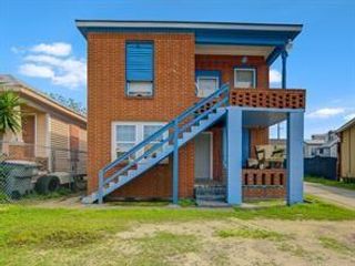 712 40th Street 1, Galveston, TX 77550