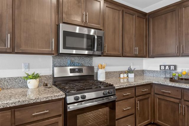 3401 Foothill Pine Ct, Folsom, CA 95630