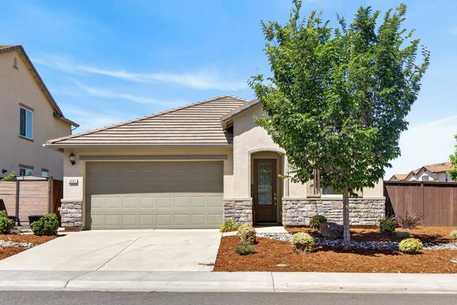 3401 Foothill Pine Ct, Folsom, CA 95630