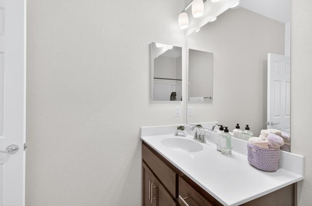 3401 Foothill Pine Ct, Folsom, CA 95630