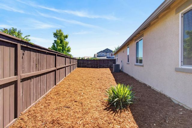 3401 Foothill Pine Ct, Folsom, CA 95630