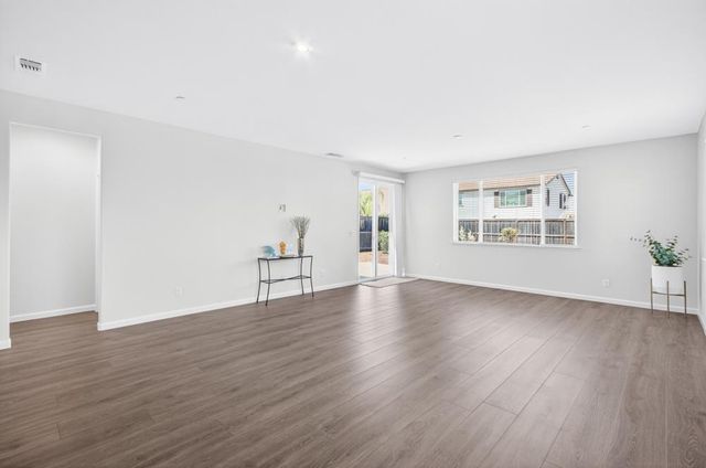 3401 Foothill Pine Ct, Folsom, CA 95630