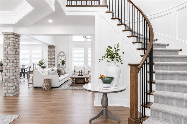 25205 W 97th Place, Lenexa, KS 66227