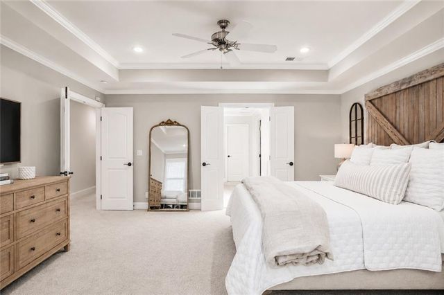 25205 W 97th Place, Lenexa, KS 66227