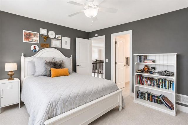 25205 W 97th Place, Lenexa, KS 66227
