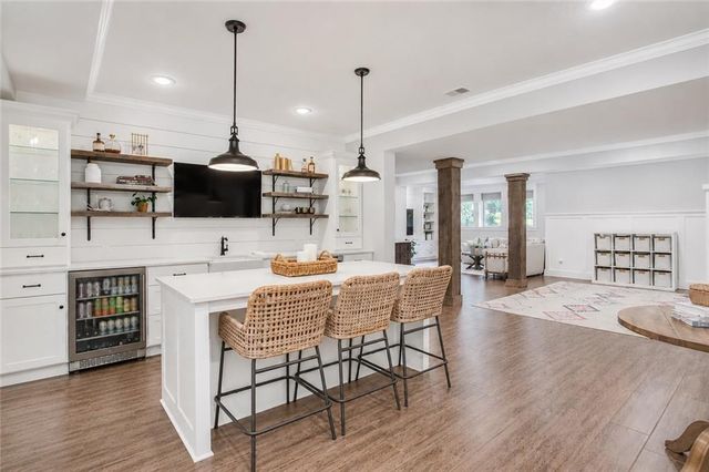 25205 W 97th Place, Lenexa, KS 66227