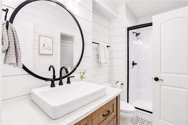 25205 W 97th Place, Lenexa, KS 66227