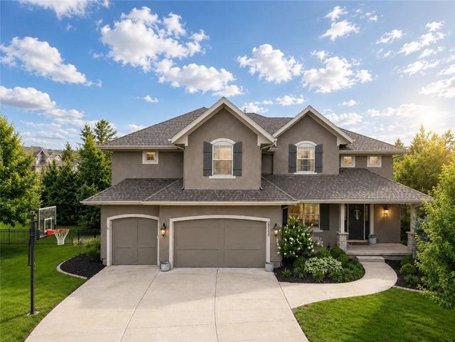 25205 W 97th Place, Lenexa, KS 66227