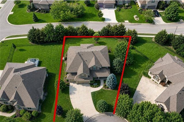 25205 W 97th Place, Lenexa, KS 66227