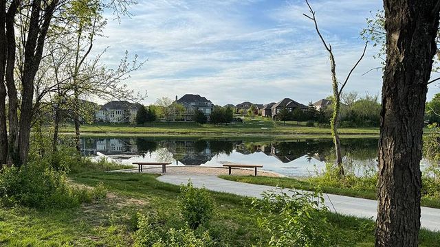 25205 W 97th Place, Lenexa, KS 66227