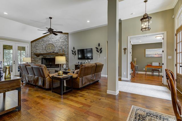 1290 CRYSTAL SPRINGS DR, Rossville, TN 38066