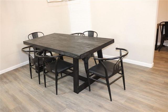 1371 Shoreham Drive, Atlanta, GA 30349