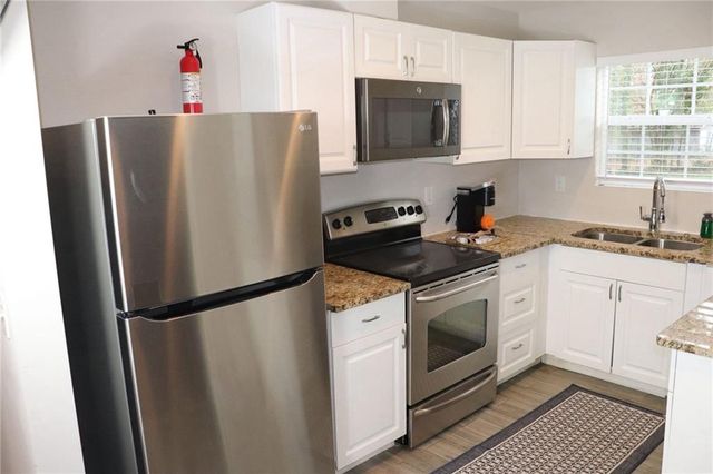 1371 Shoreham Drive, Atlanta, GA 30349