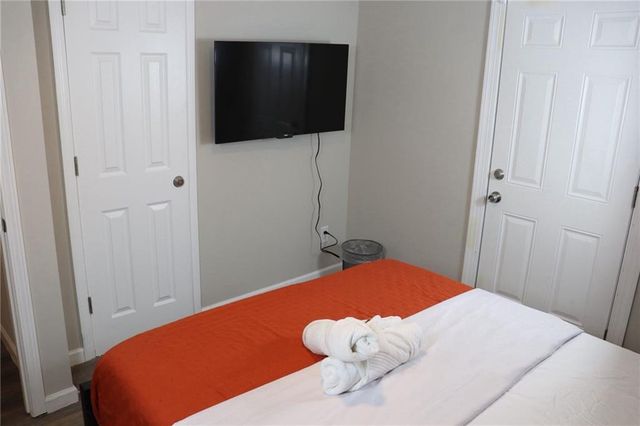 1371 Shoreham Drive, Atlanta, GA 30349